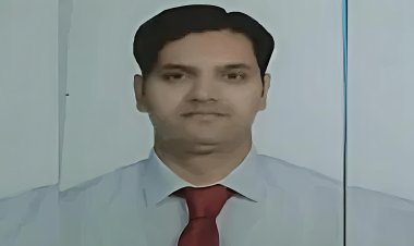 कौन है सौरभ कुमार झा? बिरौल के नवटोल गांव की सादगी भरी मिट्टी से निकलकर संघ लोक सेवा आयोग की कठिन राहों को पार करते हुए 689वीं रैंक तक पहुंचने वाले उस जिद्दी सपने की कहानी, जिसकी सफलता आज पूरे क्षेत्र के युवाओं के लिए उम्मीद, संघर्ष और प्रेरणा की नई मिसाल बन गई है....