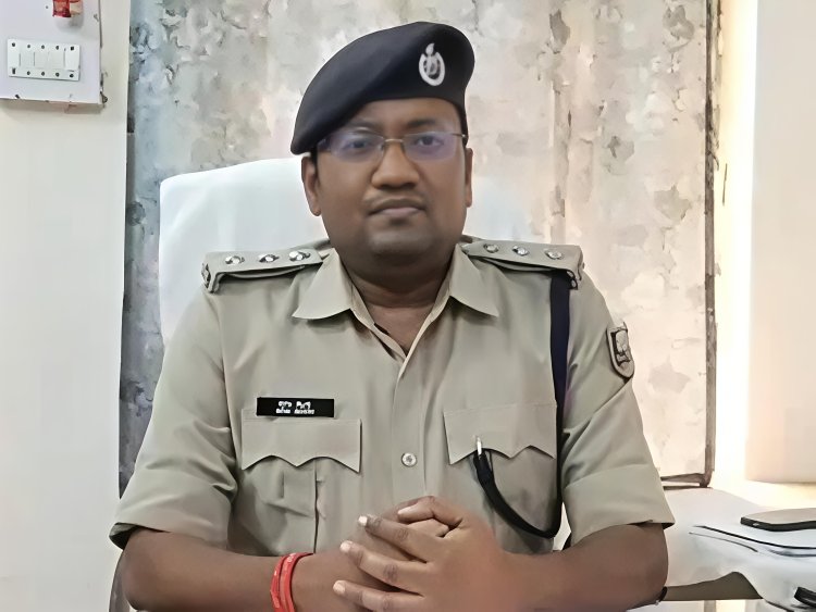 फेसबुक के फरेबी प्रेमजाल से सावधान: ‘राज खुराना’ नाम का मायावी दूल्हा, दिल्ली एयरपोर्ट का काल्पनिक कस्टम ड्रामा, विदेशी नंबर की मीठी आवाज और भरोसे की अंधी छलांग....दरभंगा की विधवा से 2.65 लाख की ठगी की दर्दनाक दास्तान, और समाज के लिए तीखी चेतावनी कि कहीं आप भी ऐसे डिजिटल प्रेमजाल में फंसकर अपनी मेहनत की कमाई ठगों की झोली में तो नहीं डाल रहे?
