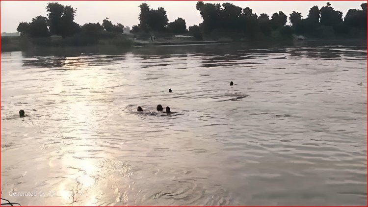 कोसी की शांत दिखने वाली सतह के नीचे छिपा था ऐसा भयावह पल, जिसने कुछ ही मिनटों में कई परिवारों की दुनिया बदल दी... आखिर बनरी ढलान के पास उस नाव के साथ क्या हुआ? पूरी सच्चाई जानने के लिए पढ़िए यह विशेष रिपोर्ट।