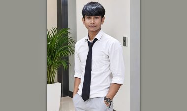 चौगमा की मिट्टी में दबा था कौन-सा सपना, जिसने दरभंगा की इस गुमनाम राह को अंतरराष्ट्रीय पर्दे तक पहुंचा दिया? रंगमंच से निकला वह चेहरा अब ‘अनकंडीशनल’ के रहस्यमय संसार में किस किरदार के साथ दिखाई देगा, जहां कहानी अपराध, रिश्तों और अनकहे राज के बीच करवट लेती है....जानिए उस कलाकार की पूरी दास्तान, जिसने गांव से निकलकर दुनिया के बड़े मंच पर दस्तक दी।