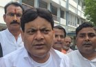 बड़ी खबर: सिंघम अंदाज में चुनावी रण में उतरे डब्बू खान, बाइक पर ‘कॉकरोच’ का सिंबल और जुबां पर व्यवस्था को बदलने का ऐलान! दरभंगा स्नातक सीट पर निर्दलीय नामांकन से सियासी हलचल तेज...युवाओं की बेरोजगारी से लेकर शिक्षकों के हक तक उठाई हुंकार, जानिए इस खास रिपोर्ट में खान ने आखिर क्या-क्या कहा…